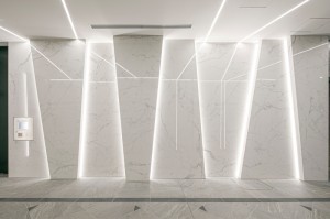 040　1階　ELVホール  